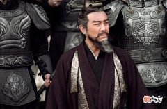 【历史故事】曹操得到一员降将，为何写信给荀彧报喜？原因并不复杂！
