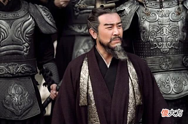 【历史故事】曹操得到一员降将，为何写信给荀彧报喜？原因并不复杂！