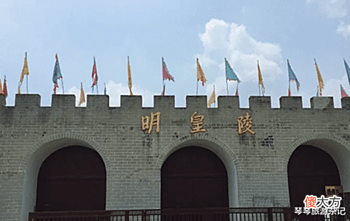 【历史故事】我国“最霸气”的墓地,高铁多花2亿为它绕道,墓主人有何背景?