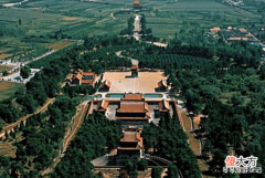 【历史故事】我国“最霸气”的墓地,高铁多花2亿为它绕道,墓主人有何背景?