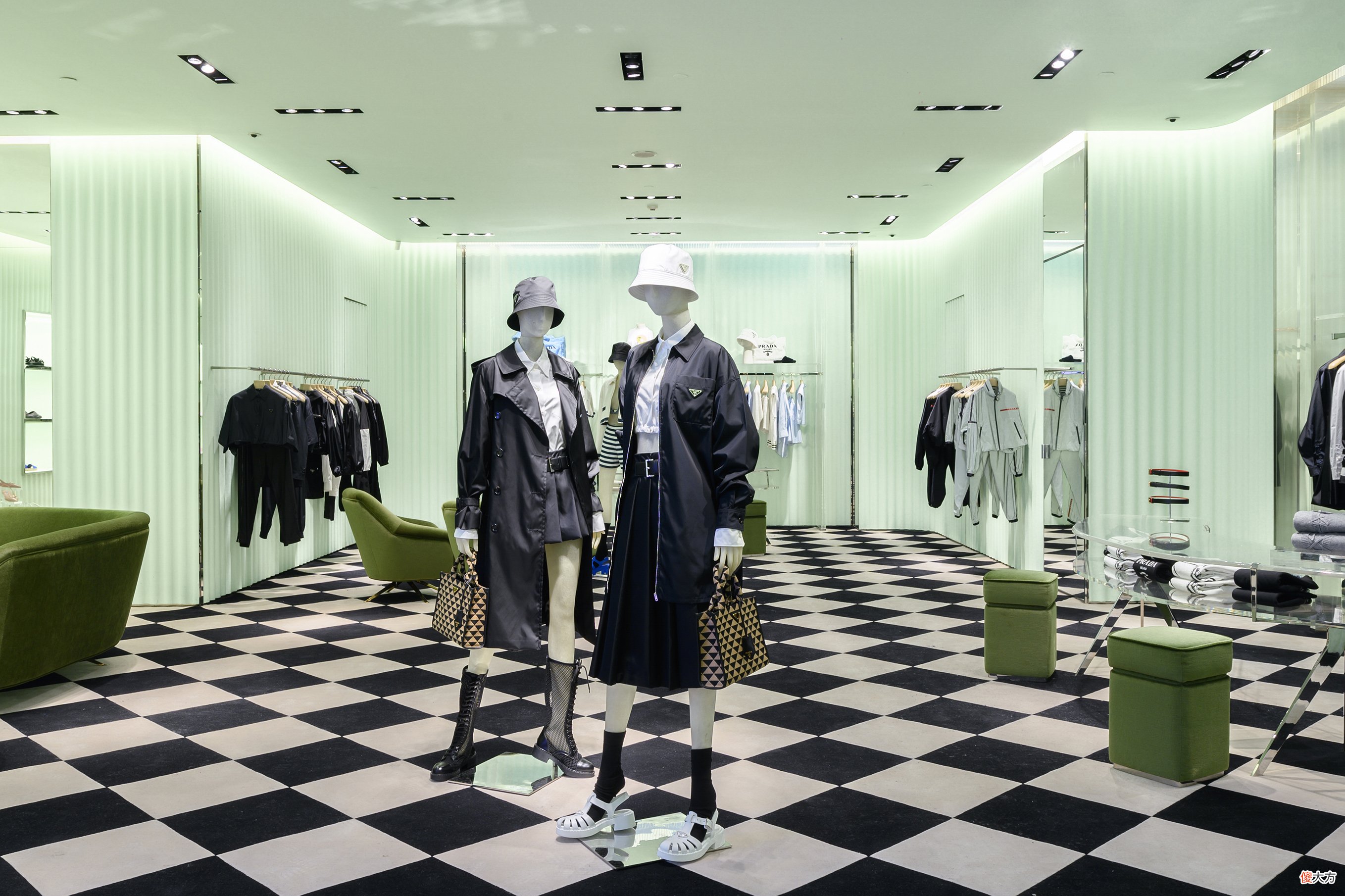 【时尚一点】PRADA重庆WFC精品店崭新启幕