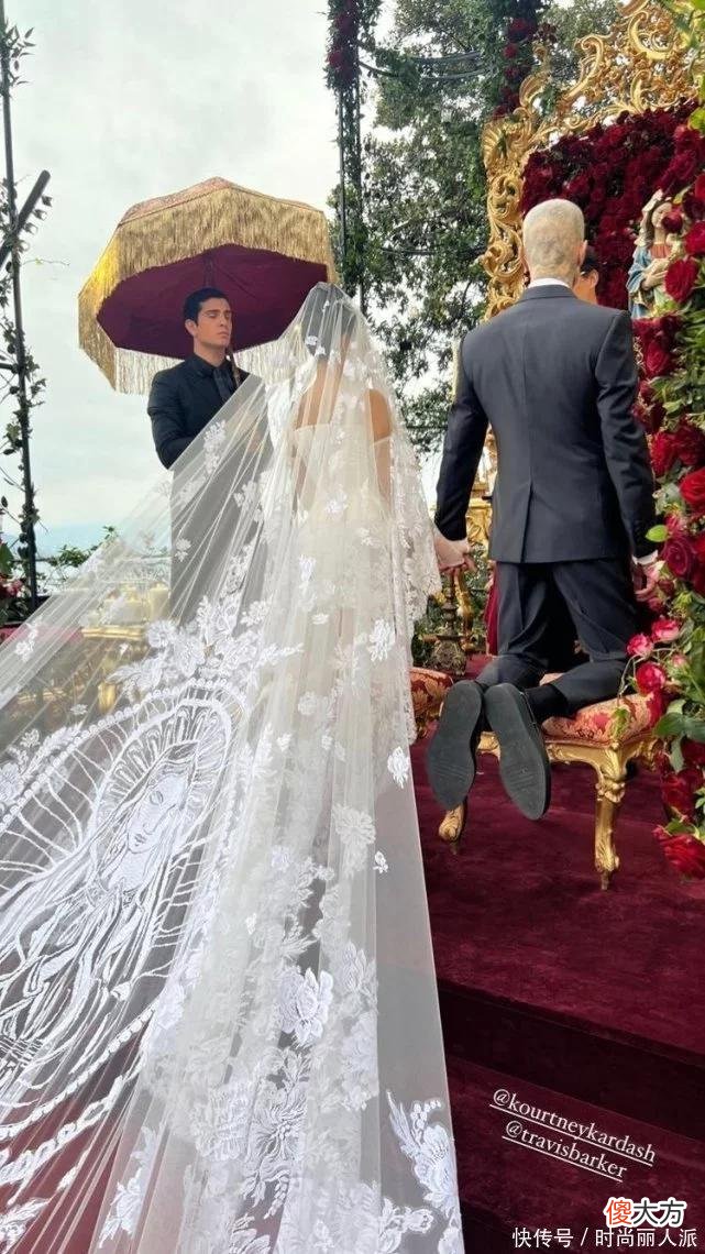 【就爱时尚】终于等来金大姐终极城堡婚礼！又穿迷你裙婚纱，超长刺绣头纱好美
