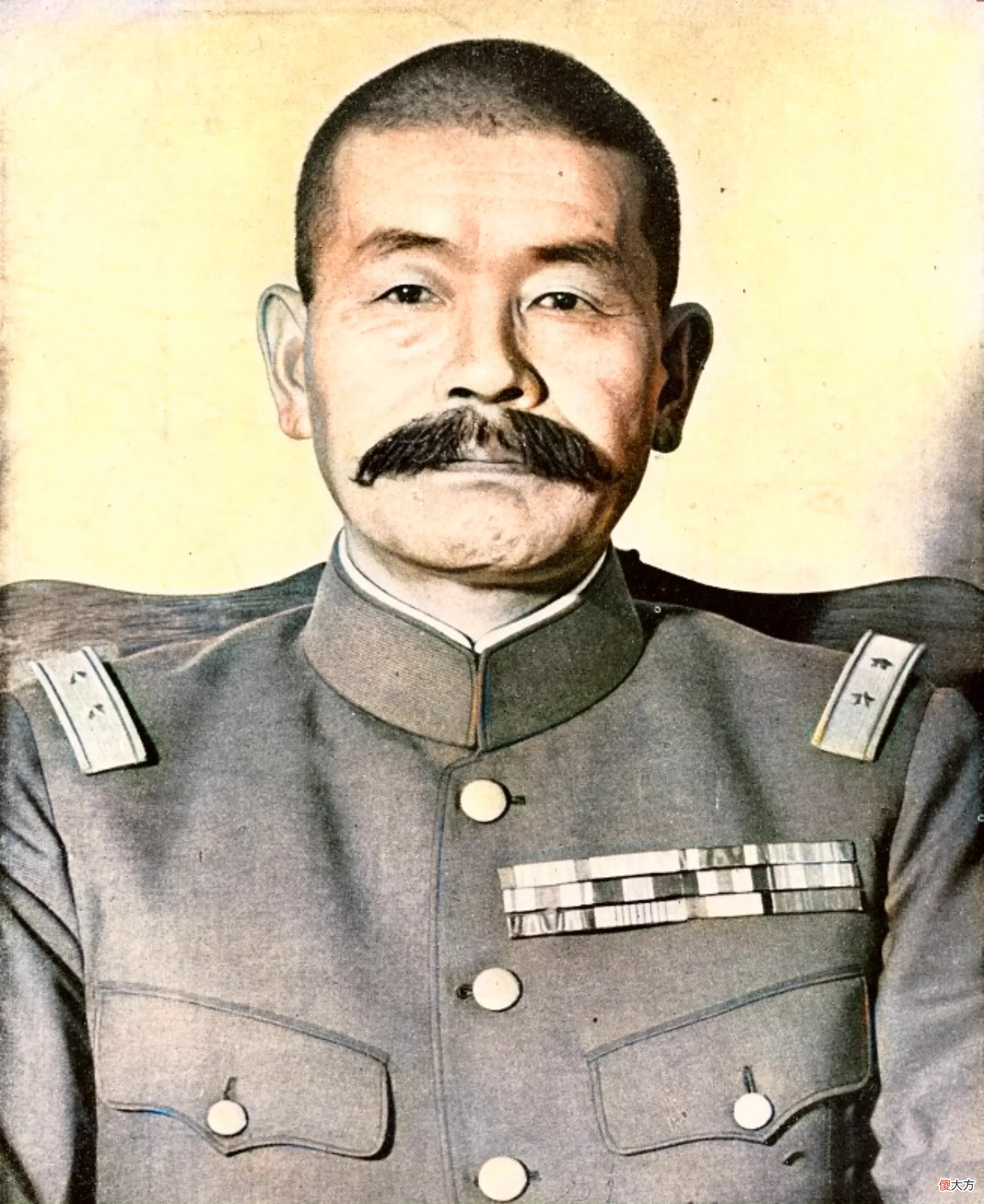【爱历史】老照片：1869年的日本女武士，莫妮卡与女儿德娃的合照