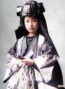 【爱历史】老照片：1869年的日本女武士，莫妮卡与女儿德娃的合照