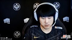 【游戏世界】真被打服了!PSG:RNG下路表现很好,打T1下路没有压力