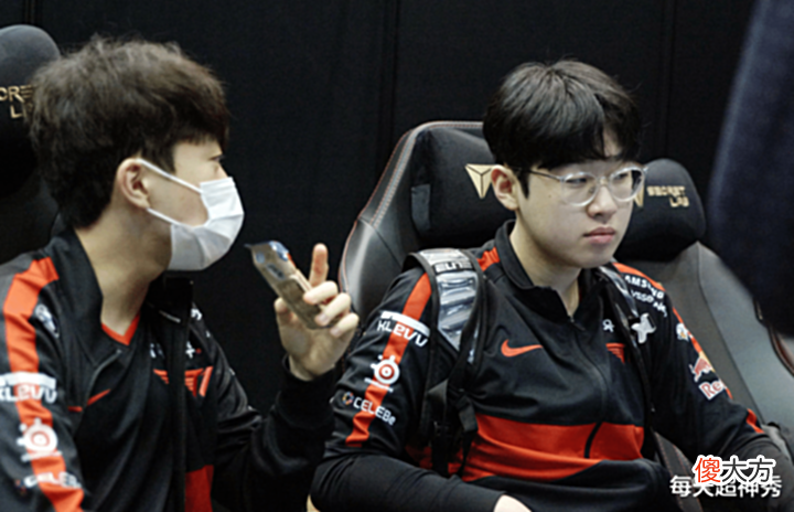 【游戏世界】T1再战RNG,Faker的回应够自信,Gumayusi改变训练方向