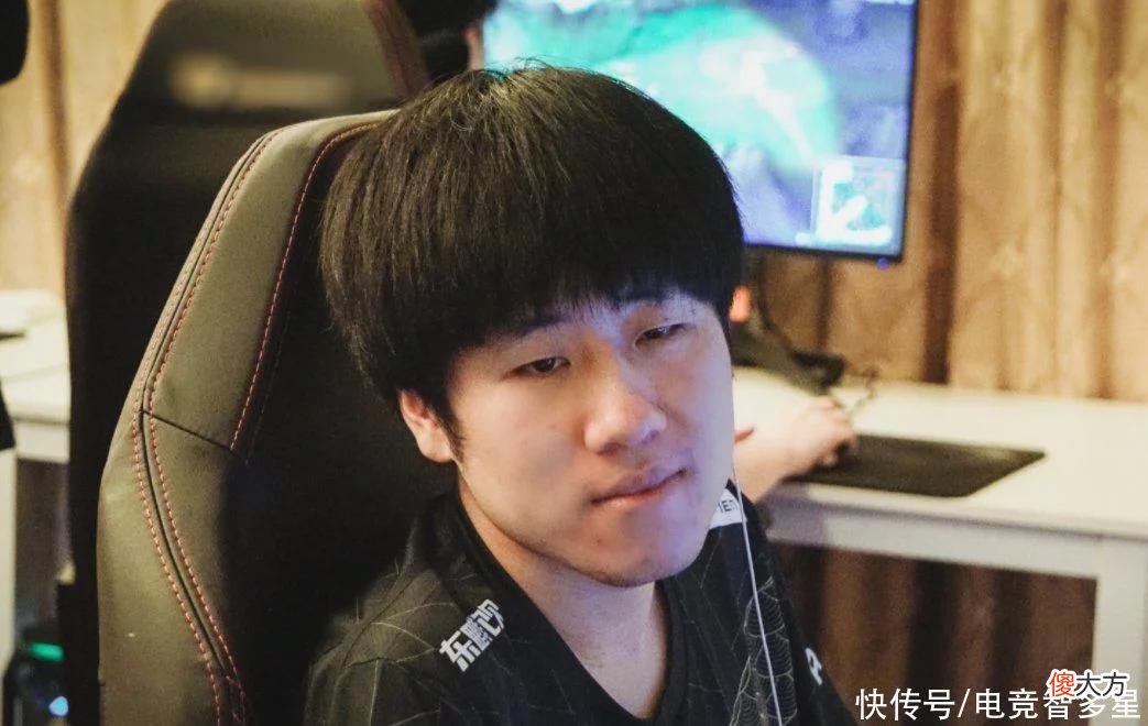 【游戏世界】Keria赛前玩花活，整蛊Gala心态？辅助寒冰打出0-8战绩