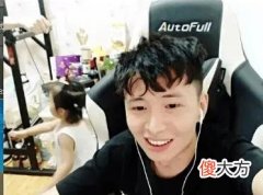 【游戏迷】文森特：17分钟六神装AD被腕豪当小兵杀！建议官方把AD移除得了