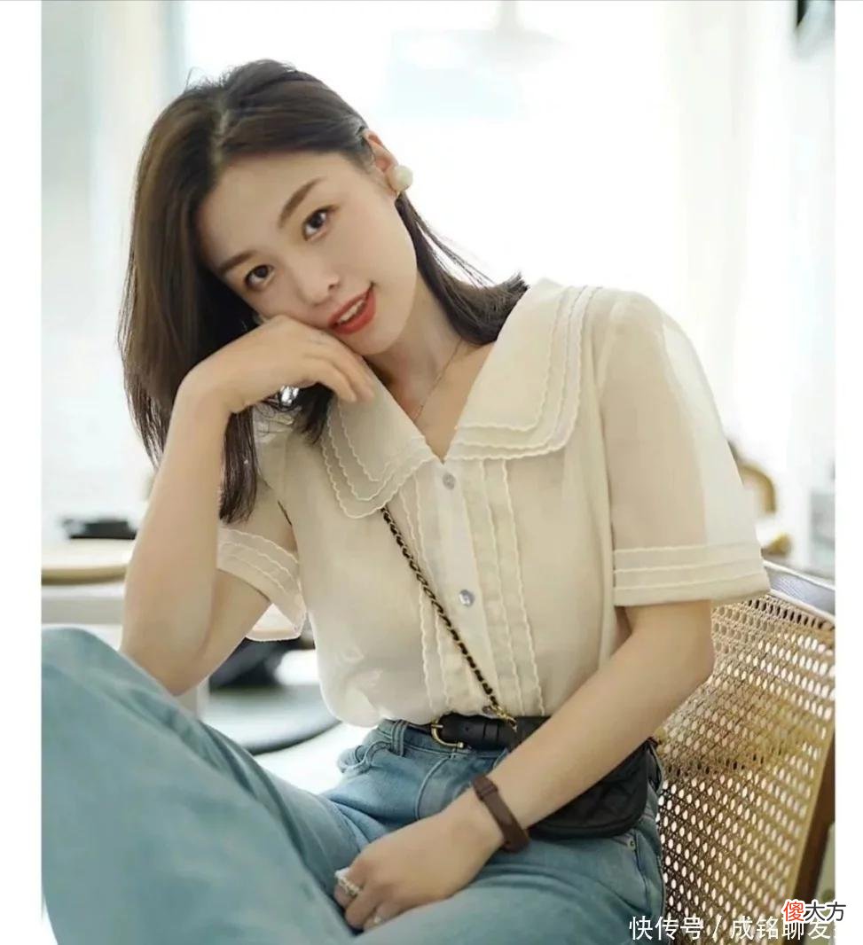 【时尚一点】今年简约风格的穿搭很火，随意自然又有女人味，百搭时尚又有品味