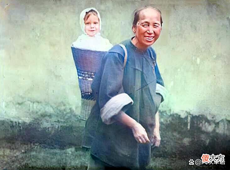 【爱历史】一百多年前的湖南常德，清兵炮艇游弋江上，木筏好像一个小村庄