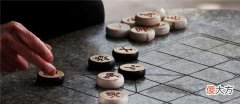 【爱历史】康熙下棋输给侍卫，10天后找到侍卫遗体，康熙说了8字成千古名言