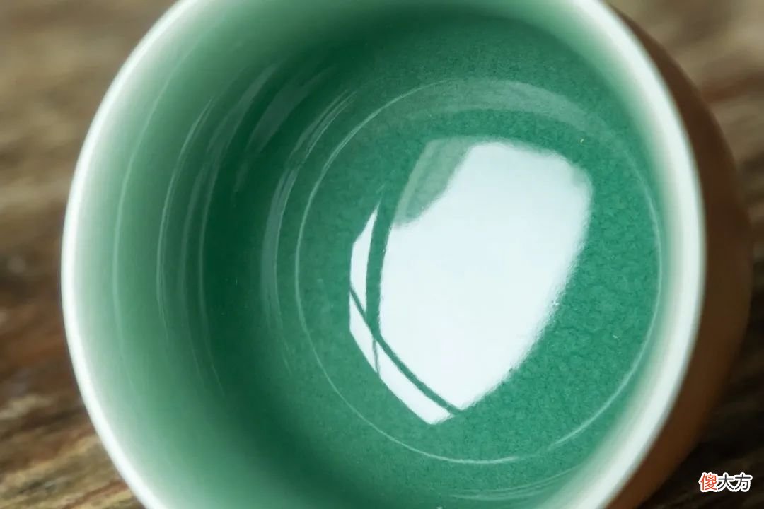【就爱时尚】双面釉祥云主人杯｜少见的撞色青瓷，古典又雅致
