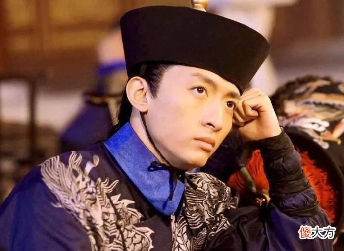 【历史故事】侍卫升官成为荆州将军，却终日闷闷不乐，这是为何？