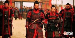 【历史故事】他是岳飞的忠实追随者，死前大喊了一句话，最后成一流名将