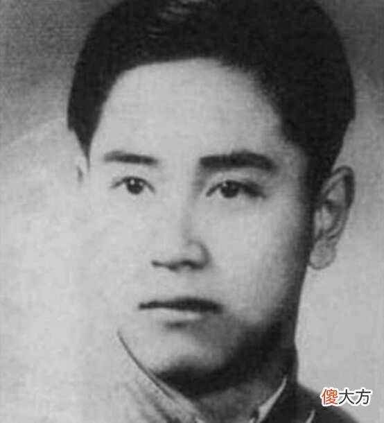 【爱历史】杜月笙落魄借钱，他甩支票：150万以下随便用；150万以上说声便是