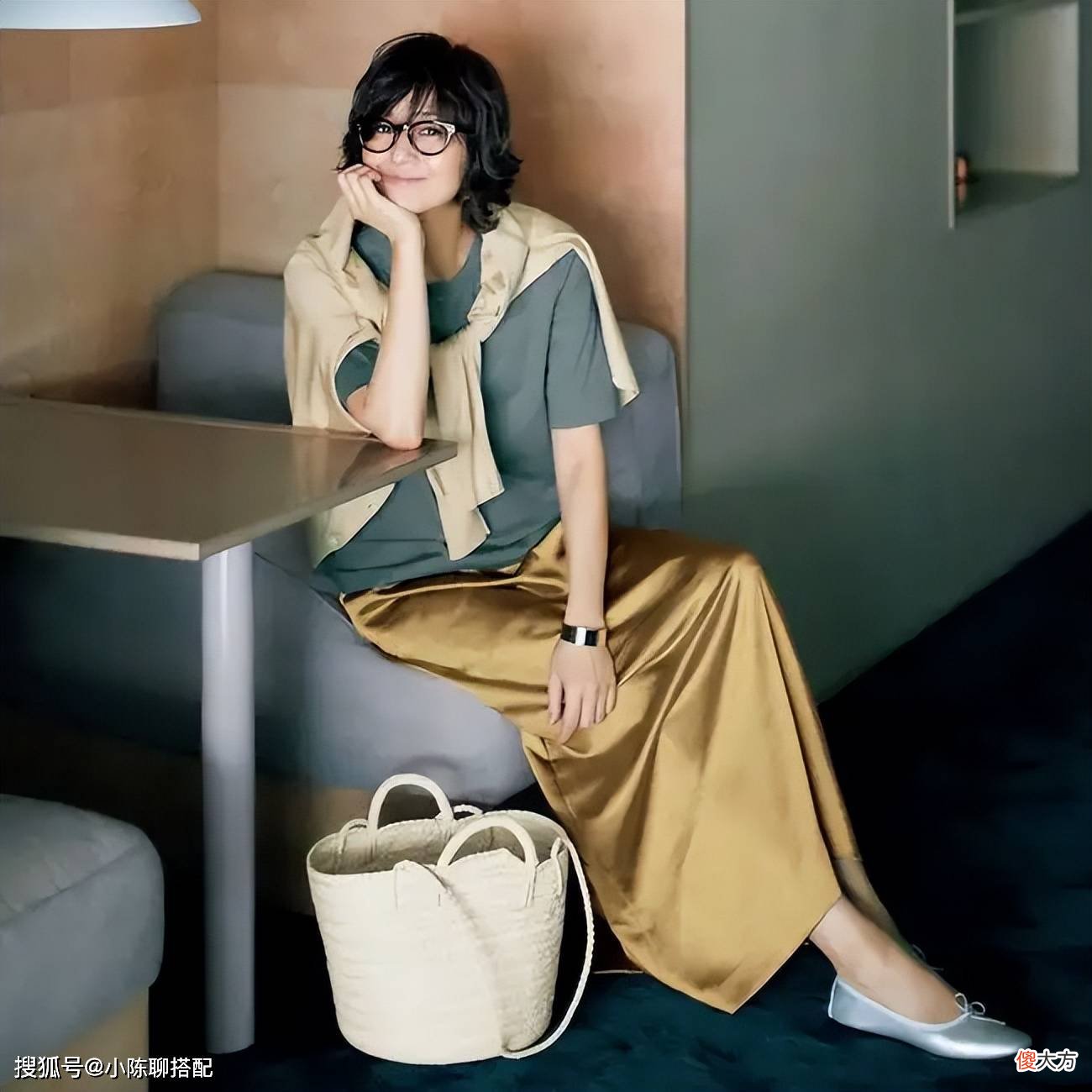 【时尚一点】谁说50岁女人花大钱才能抗老？做好这3点，普通人也能有效减龄