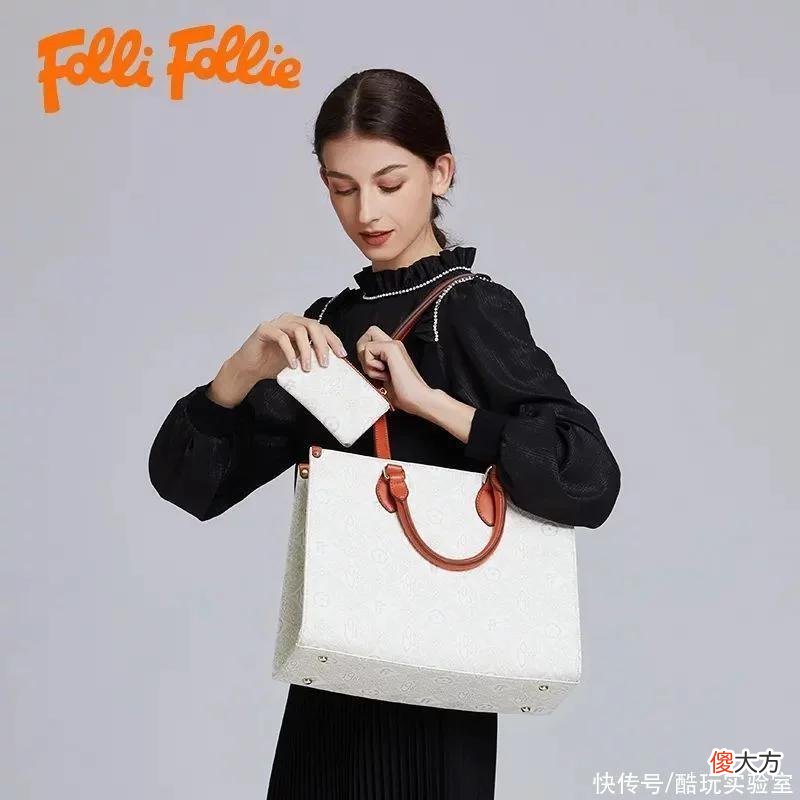 【时尚一点】品牌大摆烂！官网6040块的包包，现在499到手