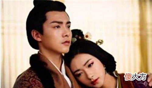 【历史故事】曹操最聪明的选择，把3个女儿都嫁给了同一个人，彻底暴露其野心