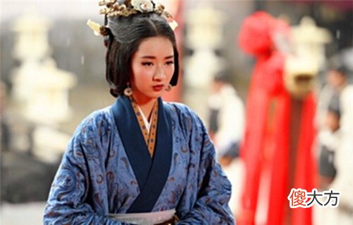 【历史故事】曹操最聪明的选择，把3个女儿都嫁给了同一个人，彻底暴露其野心