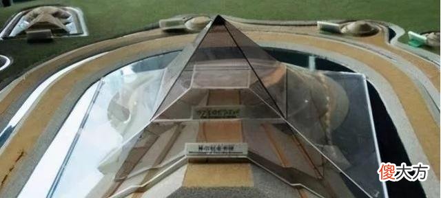 【历史故事】日本最大皇陵被风吹开，里面竟私藏中国文物，谁曾想墓主人是中国人