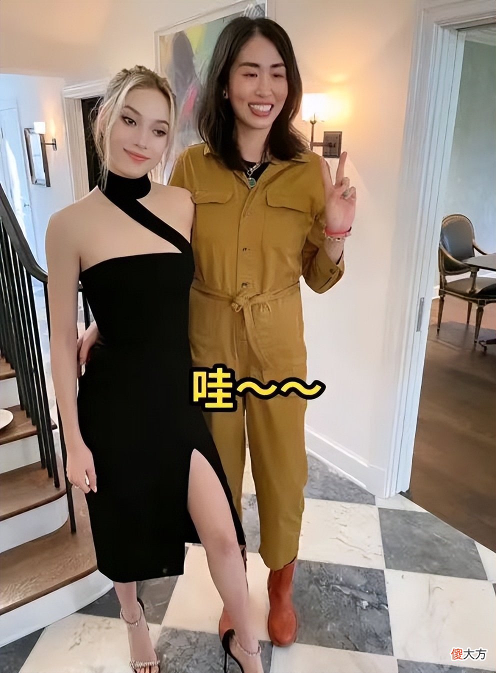 【就爱时尚】郎平母女与谷爱凌母女国外聚会！郎平太朴素谷爱凌母女穿得像贵族