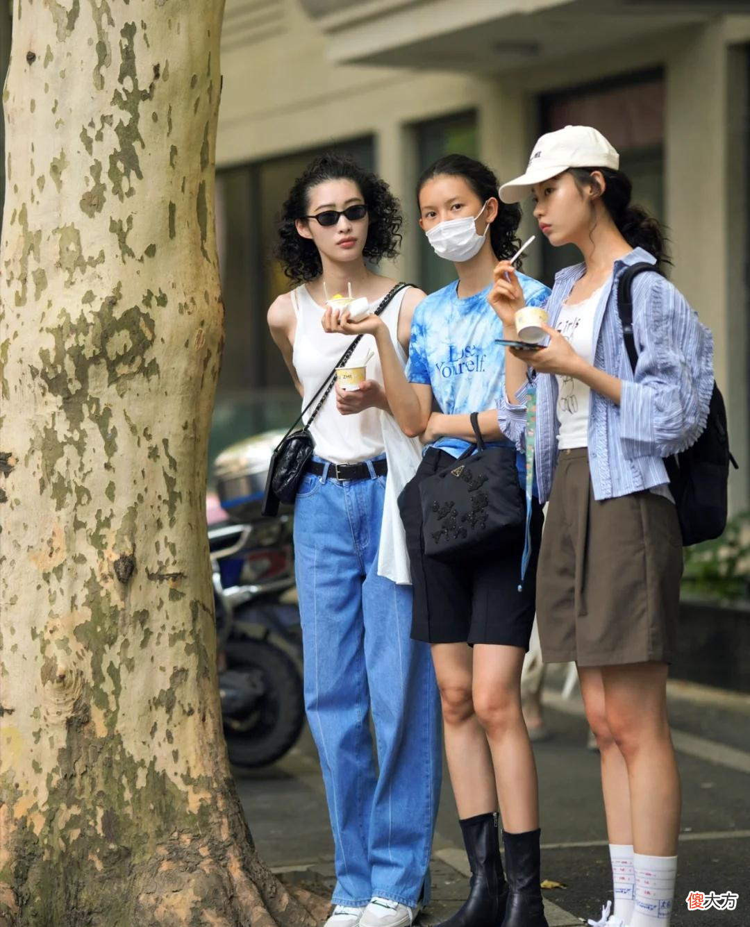 【时尚一点】被上海街拍惊艳到了，不穿得花里胡哨反而自然高级，真美