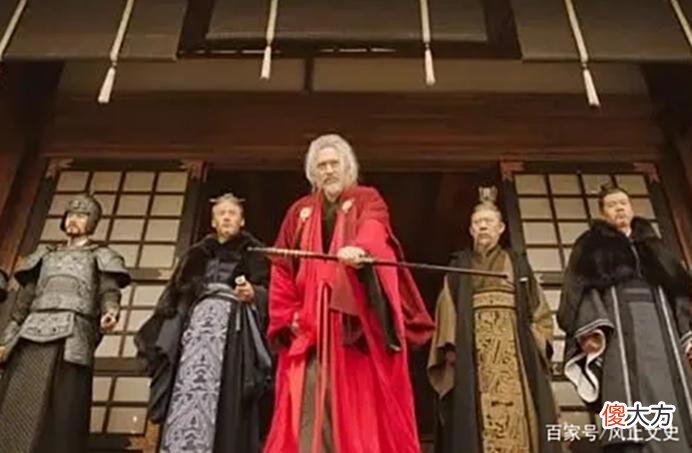 【爱历史】曹操与司马懿聊天,司马懿一回头,曹操心中大惊:日后必生异心