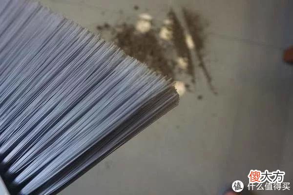 【时尚一点】「轻开箱」在小米有品上入手款可以防风的宜洁扫把簸箕