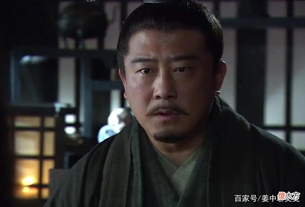 【历史故事】刘备看走眼放走一谋士，被曹操三代重用，其后代还成为新中国元帅
