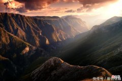 【十二星座】后半生，否极泰来，财势大红大紫，三大生肖非富即贵，让人羡慕