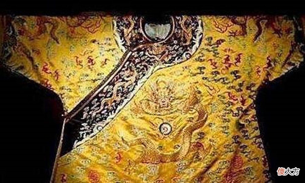 【爱历史】1972年，内蒙发现清代女子墓，尸身穿龙袍240年不腐，什么身份？