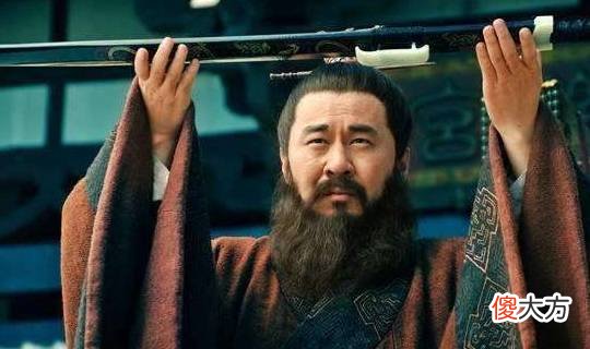 【历史故事】刘备的三个阶段，看山是山，看水是水