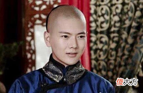 【爱历史】乾隆将儿子过继给大臣，使他们失去继位资格，皇子叩谢：父皇万岁