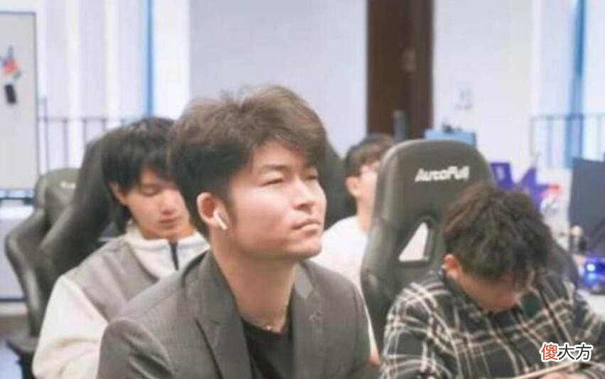 【游戏世界】妖刀好友列表曝光，看到一人弹幕炸了，差点得罪整个狼队