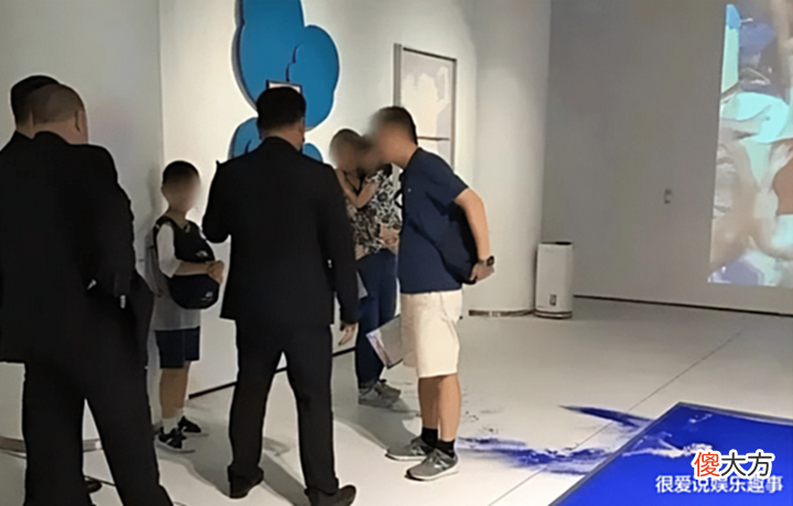 【爱历史】反转再反转!今天全港的人都在讨论这张照片