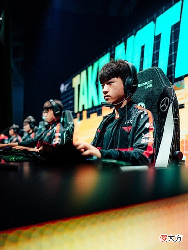 【游戏世界】Keria认为输给EG后更自信了!Faker:不夺冠会有遗憾