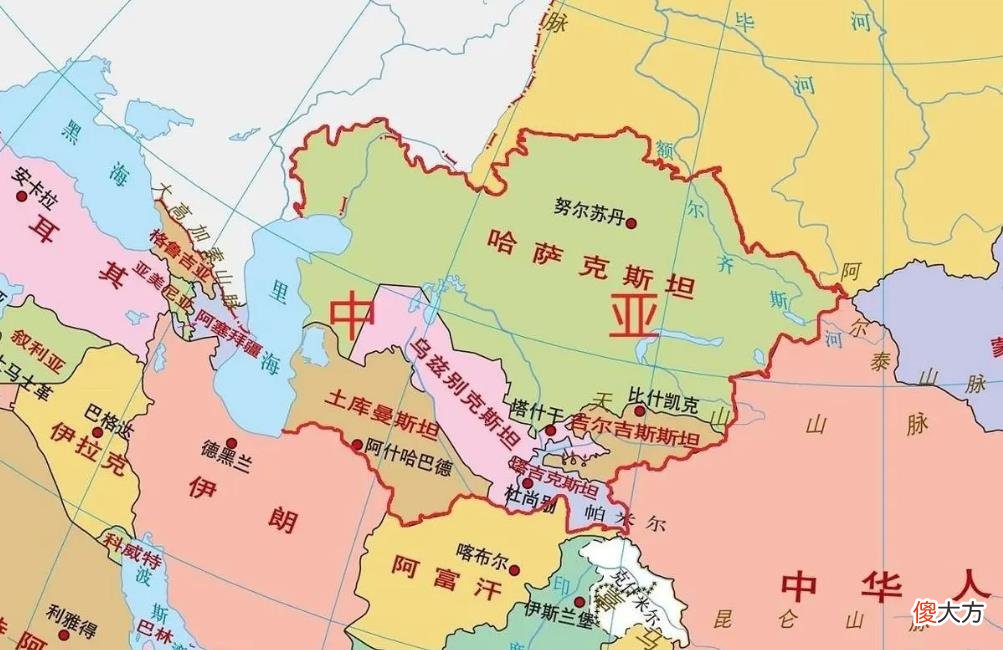 【历史故事】1917年十月革命后，俄国为何会被分成15个加盟国？他们愿意分开吗