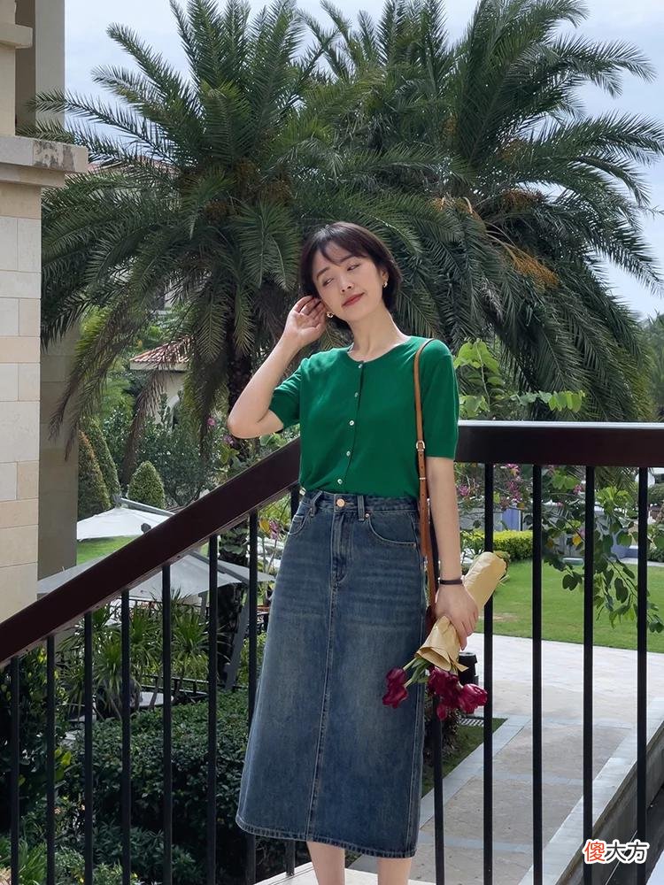 【时尚一点】奔三奔四的女人该如何穿?买学会这6套穿搭”,谁穿谁好看又减龄