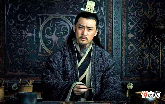 【历史故事】扶不起的阿斗，后期没有了诸葛亮的辅佐，为何依然能够稳坐皇位？