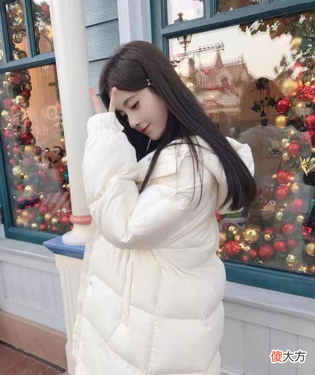 【就爱时尚】鞠婧祎的羽绒服怎么穿才能不臃肿