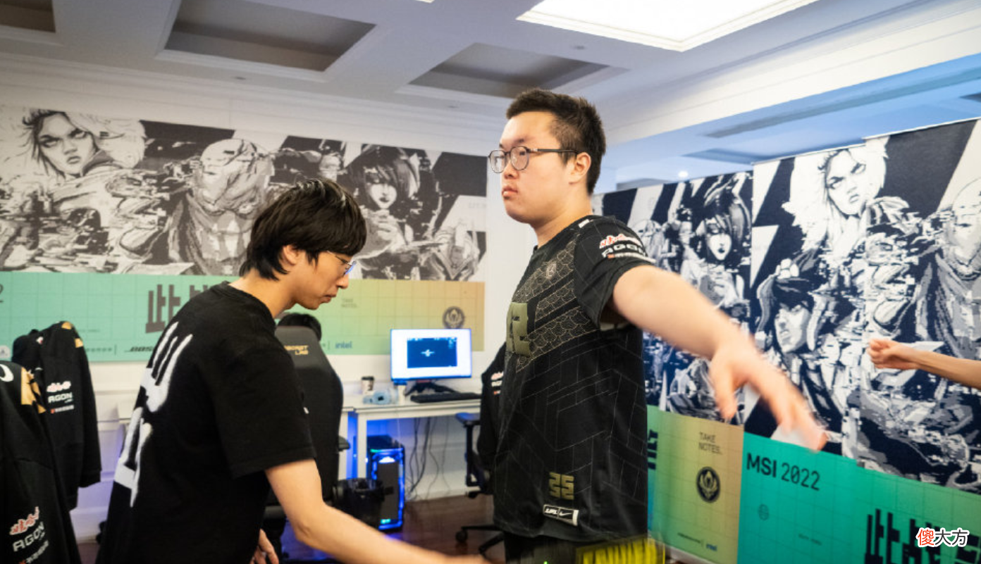 【游戏迷】熟练度不如绝活哥？输给T1以后BIN船长身败名裂，Letme为他辩解！