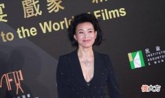 【时尚一点】全黑造型怎么穿出亮点，黑色穿搭法则，让你轻松穿出彩