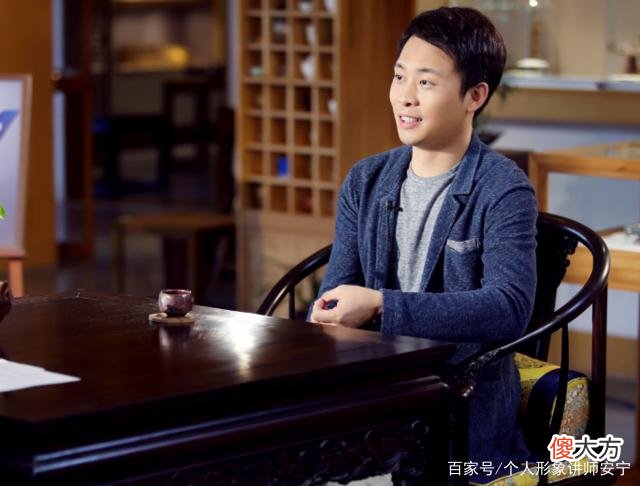 【时尚一点】休闲西装+格纹萝卜裤：休闲的很有格调