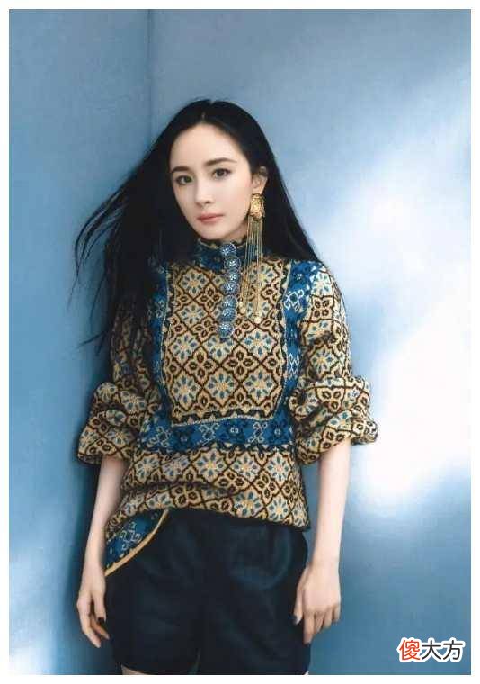 【时尚一点】同样是荧光色的西服组合，王鸥的这个造型走在生气勃勃的优雅风中