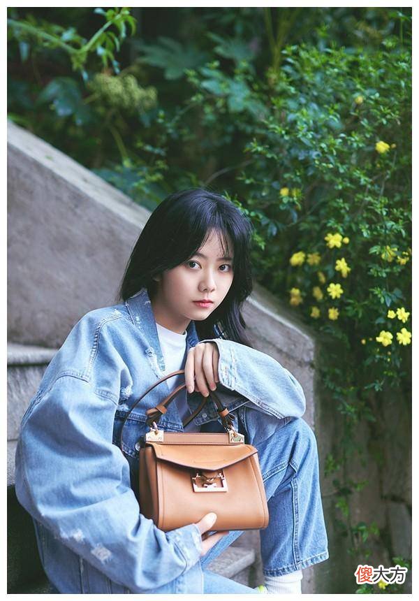 【就爱时尚】谭松韵私服照片发布，矮个子的女性看起来很清爽美丽