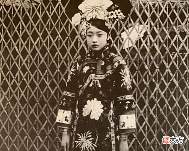 【历史故事】晚清末代皇妃离婚真相:侍奉皇帝9年未曾临幸,无性婚姻坑我也!