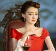 【就爱时尚】倪妮被称为撞衫“克星”，谁遇见谁尴尬