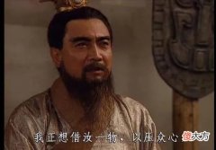 【历史故事】曹操在赤壁之战前杀死华佗，绝非是因为多疑，而是为了“杀鸡儆猴”，华佗只