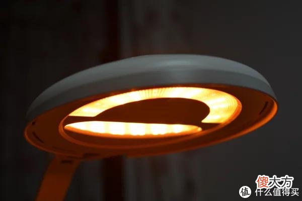 【时尚一点】护目灯都这么卷了吗？不好意思，我只认爱德华