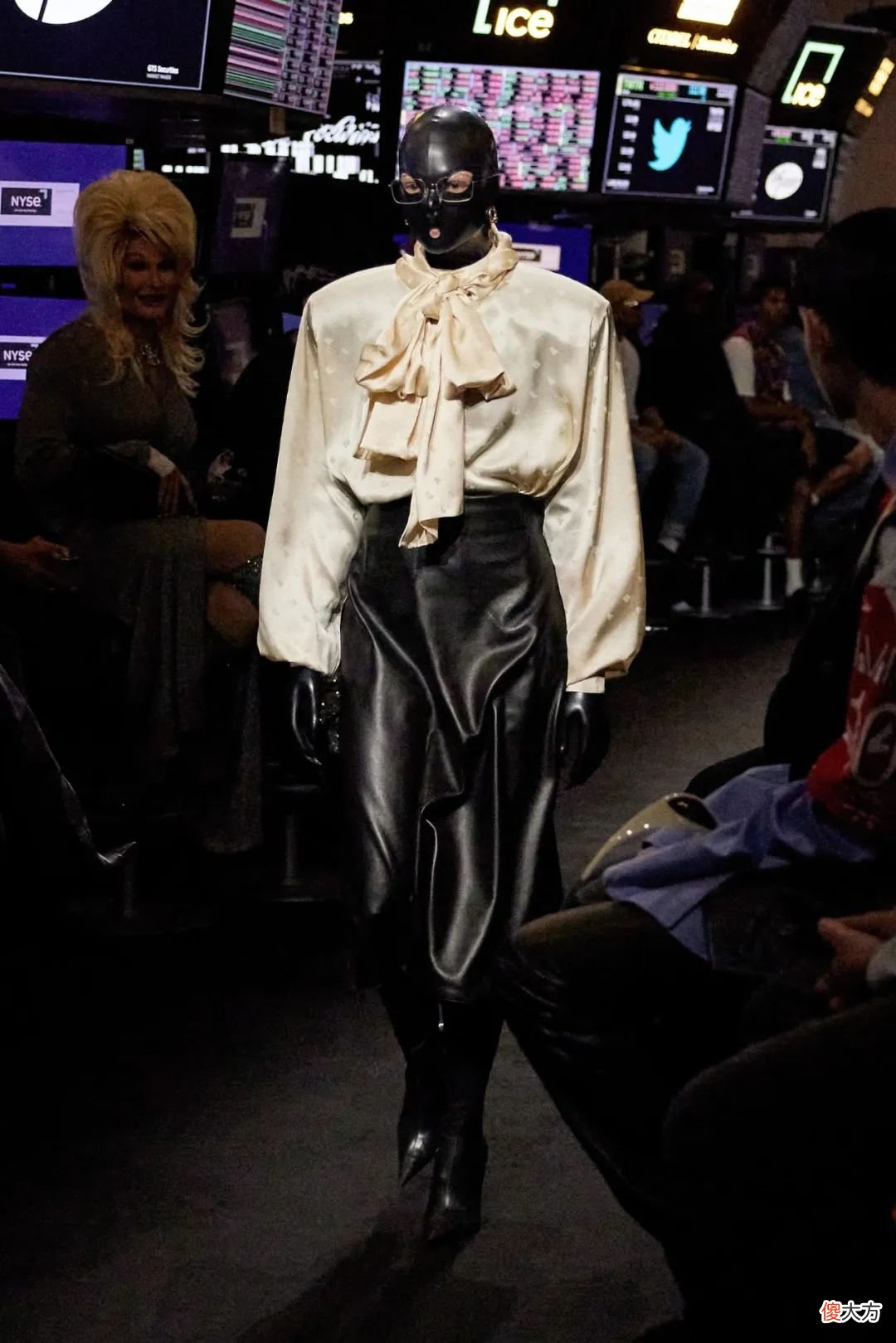 【时尚一点】adidas 联名作，并非 Balenciaga 2023 春季秀场的唯一亮点